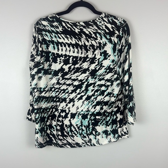 Chico's Cotton Blend Black and White Graphic 3/4 Sleeve Blouse Size 2 - Picture 8 of 9